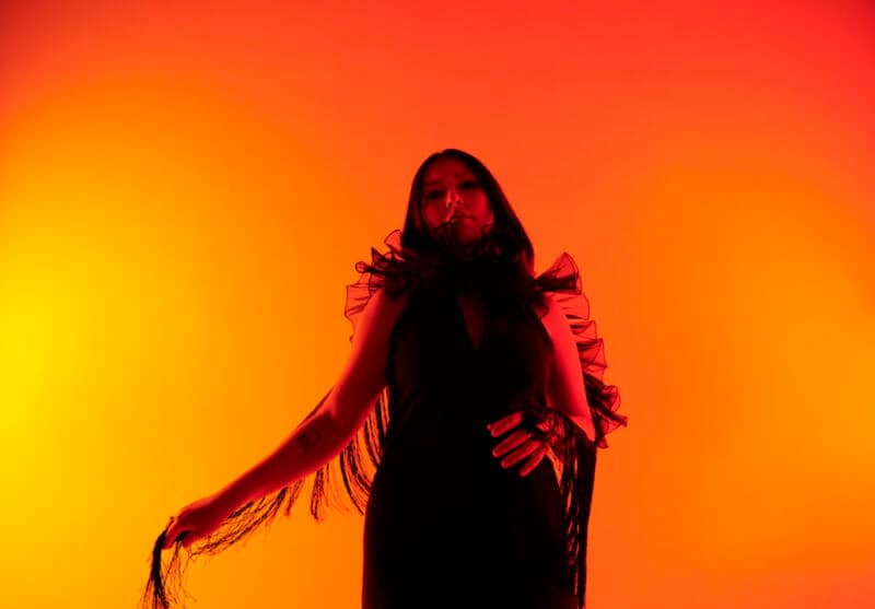 JEM CASSAR-DALEY Drops New Track ‘Space Between’