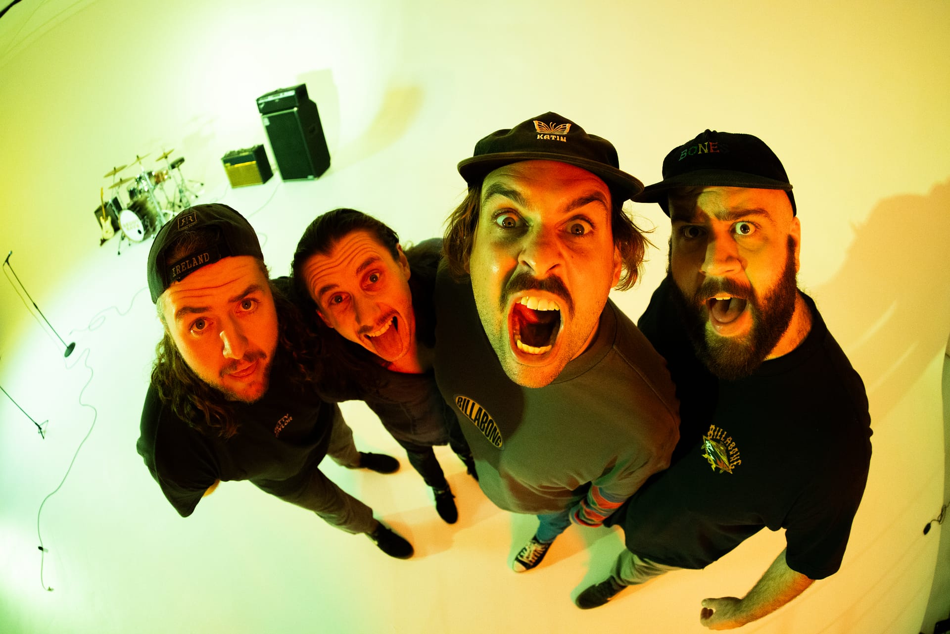 BEDDY RAYS Return With New Single + Video ‘Silverline’