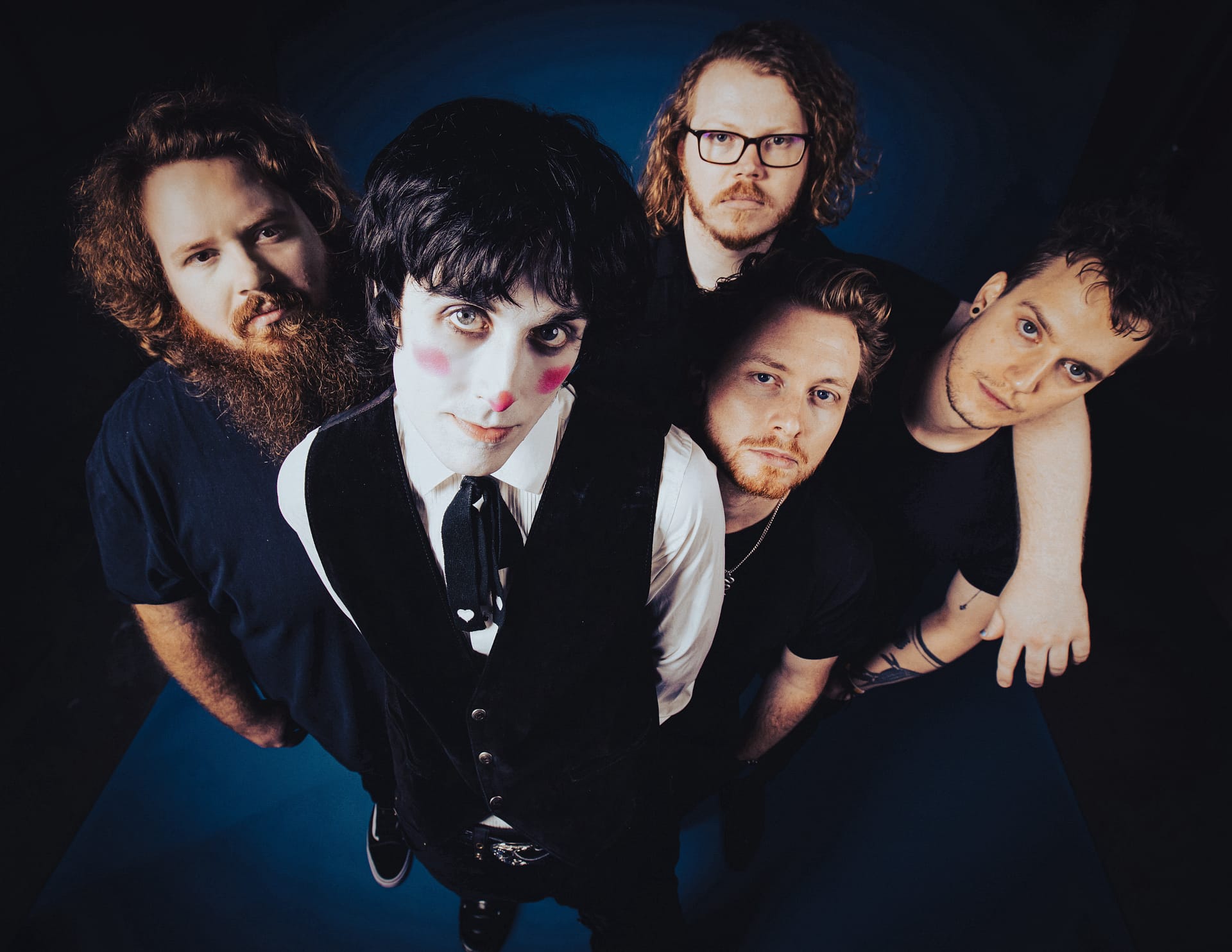 WOLF & CHAIN Release Nostalgic Emo-Rock Tune ‘Not Giving Up’
