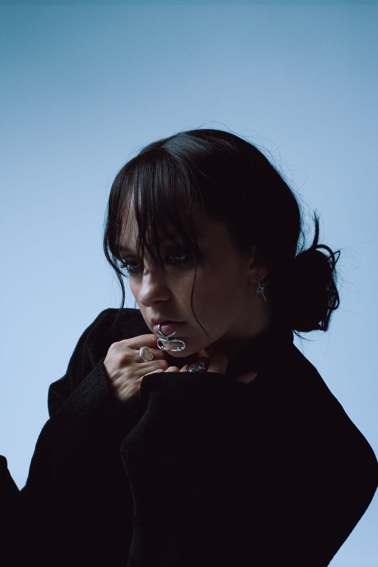 Australian Pop Luminary CXLOE Releases New Single ‘Shapeshifter’