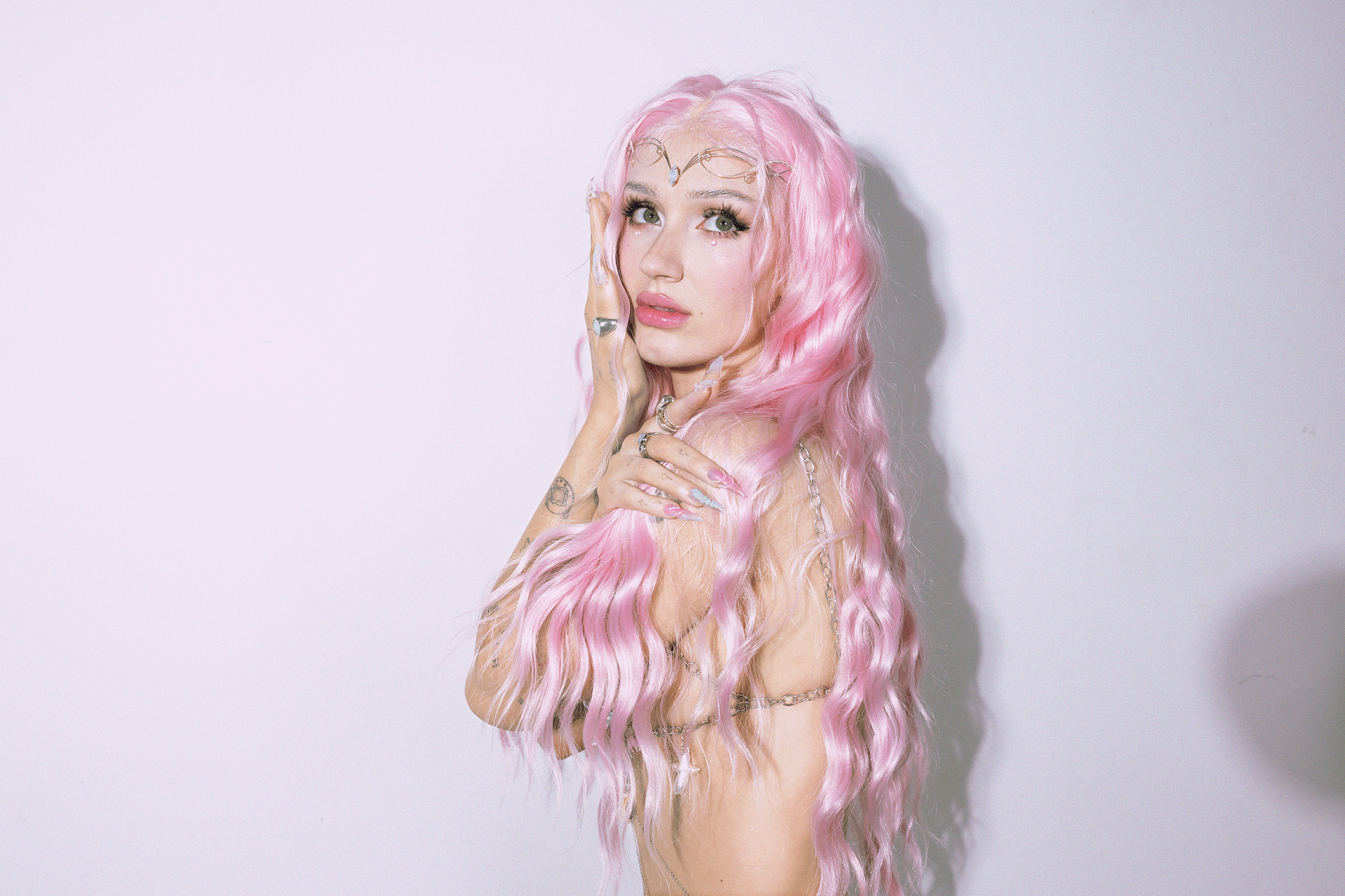 Pop Sensation PEACH PRC Releases New Single ‘Touchy Subject’