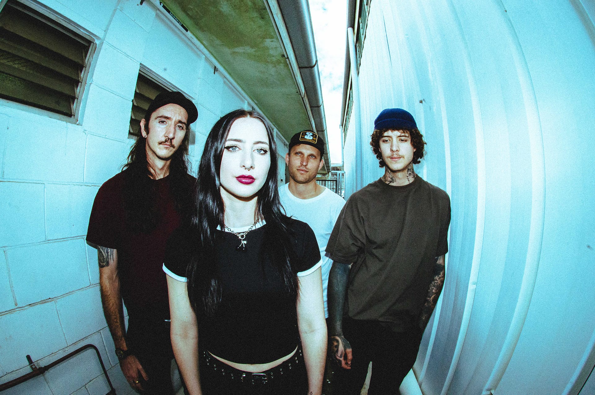 BAD NEIGHBOUR Share New Single ‘The Middle’ From Forthcoming Debut Album