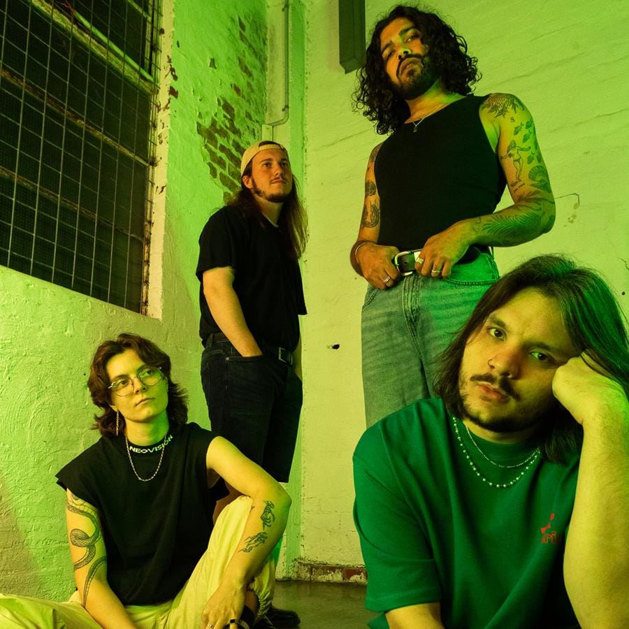 SOPHIAN Shine On Passionate New Single ‘Wait For You’