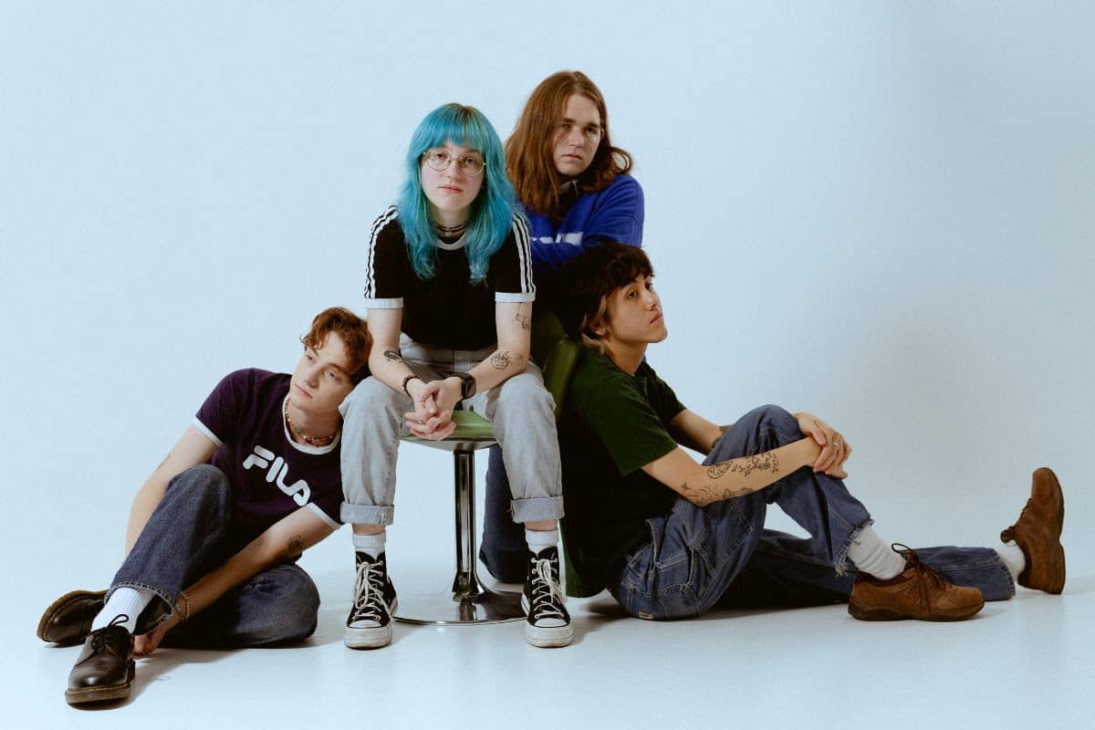 SUNSICK DAISY Unveil Heart-Wrenching New Single + Video ‘Over & Over’