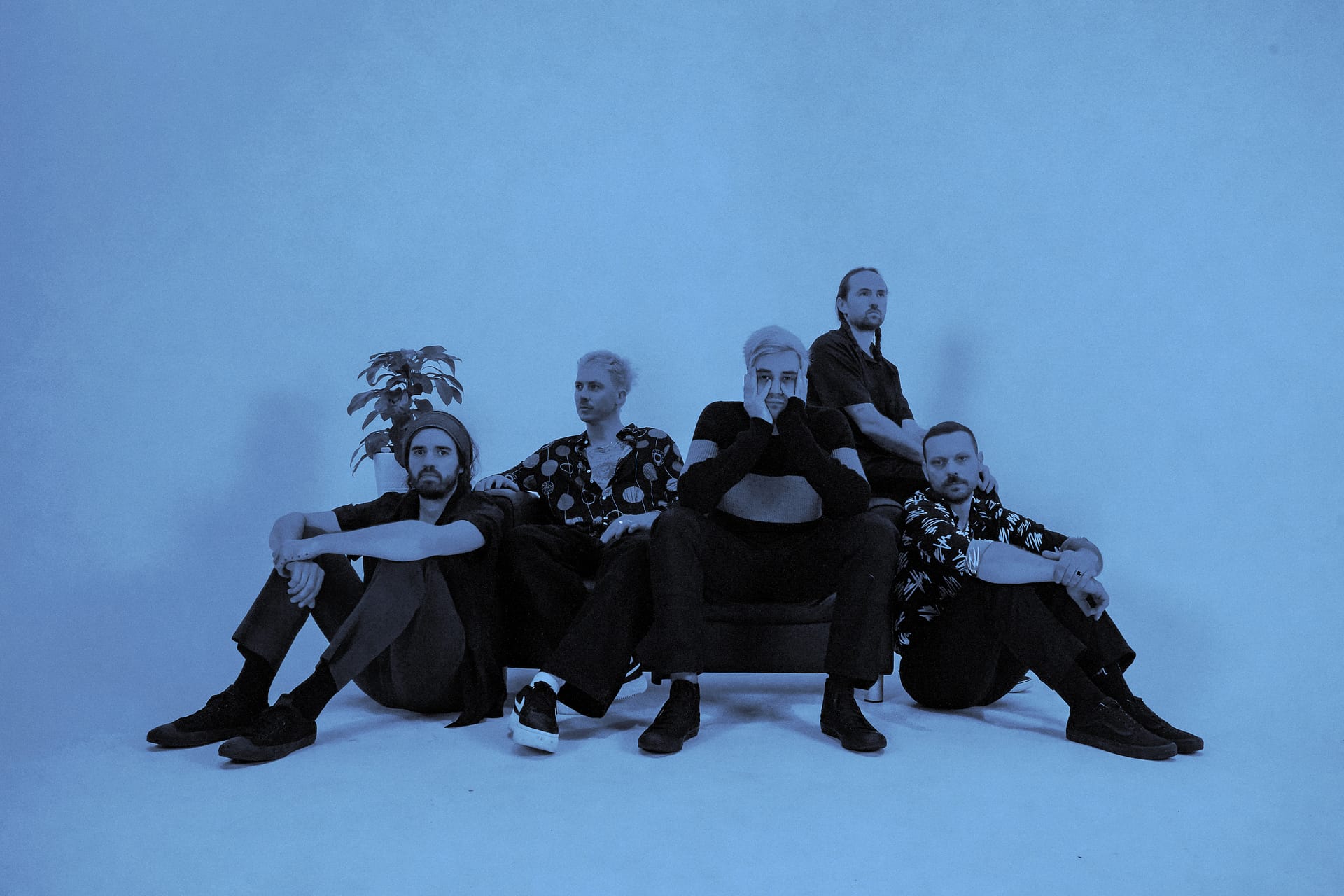 Canberra’s HANDS LIKE HOUSES Announce New Album ‘A T M O S P H E R I C S’ + Share Single ‘Obey’ Feat. KELLIN QUINN