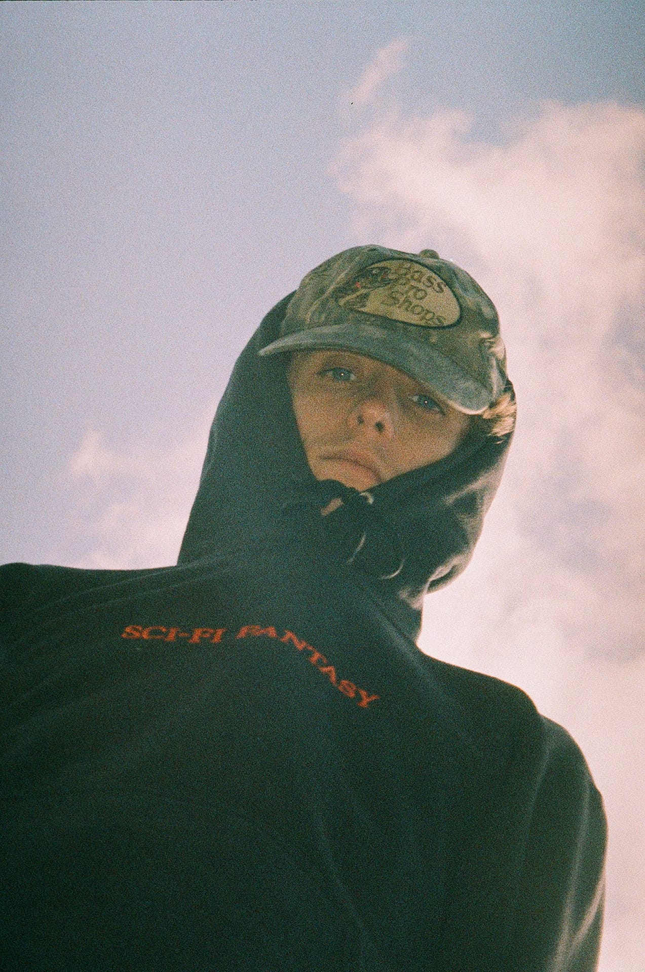 RILEY FROM EARTH Shares Reverberant New Single ‘Sips’