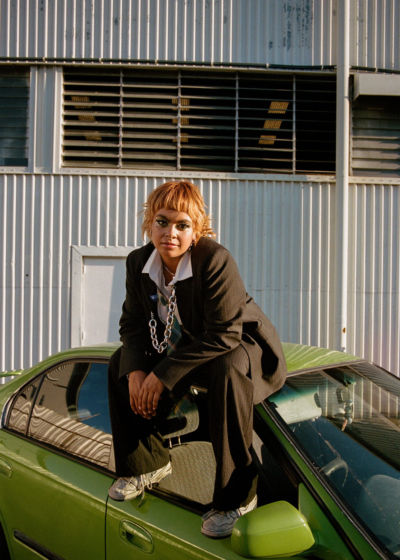 BELLA AMOR Announces Debut EP, Releases New Single ‘Daisyfields’ + Upcoming Tour Dates