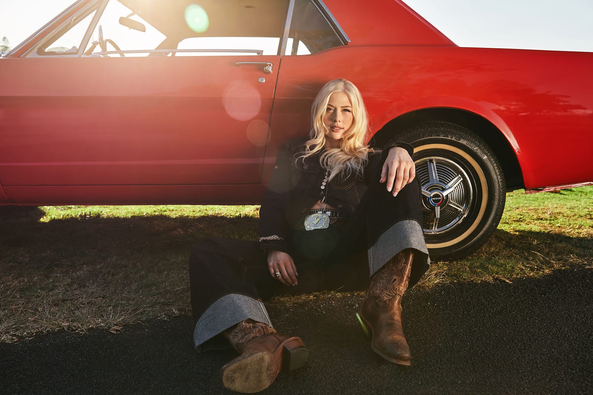 SARA BERKI Releases Highly-Anticipated New EP ‘In The Neon’