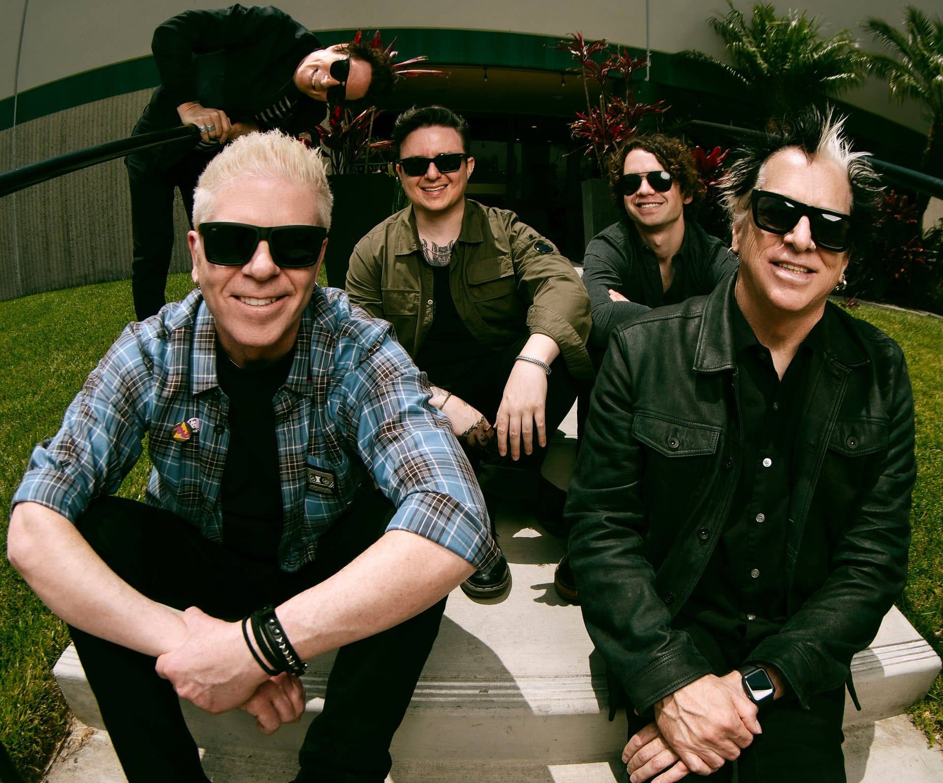 Punk Rock Legends THE OFFSPRING Release Juggernaut New Single ‘Light It Up’